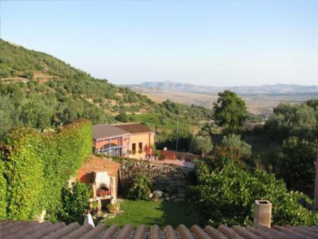 B&B S'Asilo Sardegna Banari ภายนอก รูปภาพ