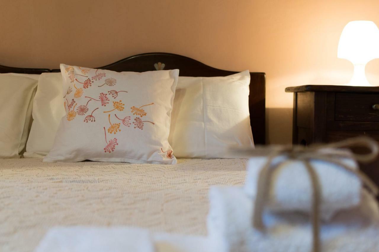 B&B S'Asilo Sardegna Banari ภายนอก รูปภาพ